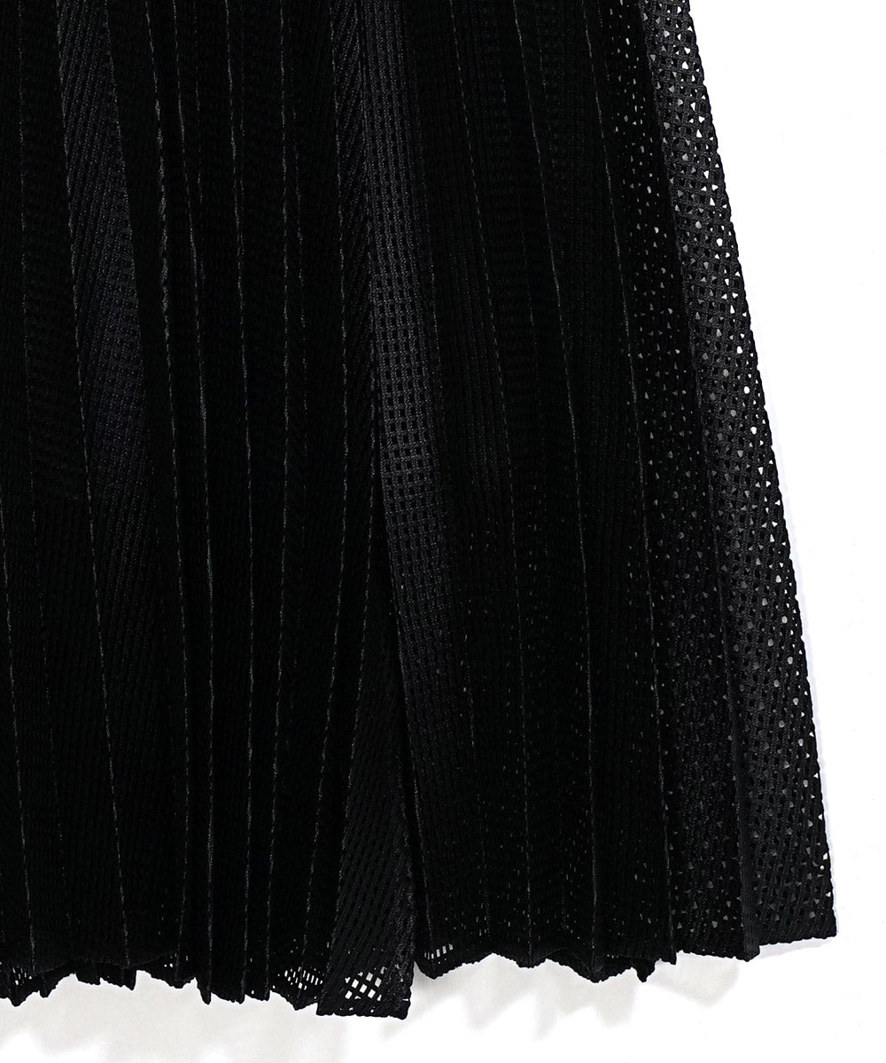SQUARE LACE PLEATED SKIRT