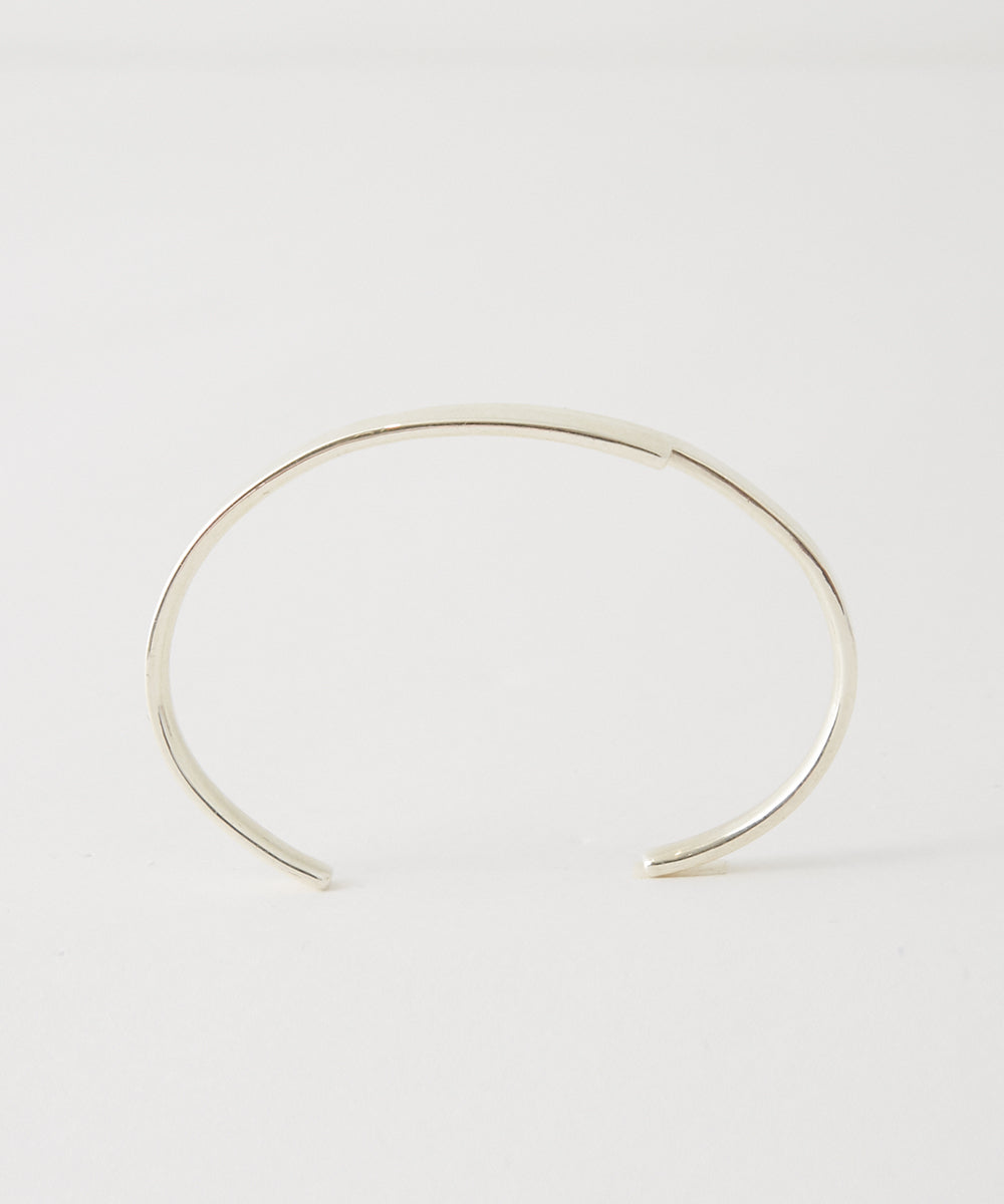 SLIP BANGLE
