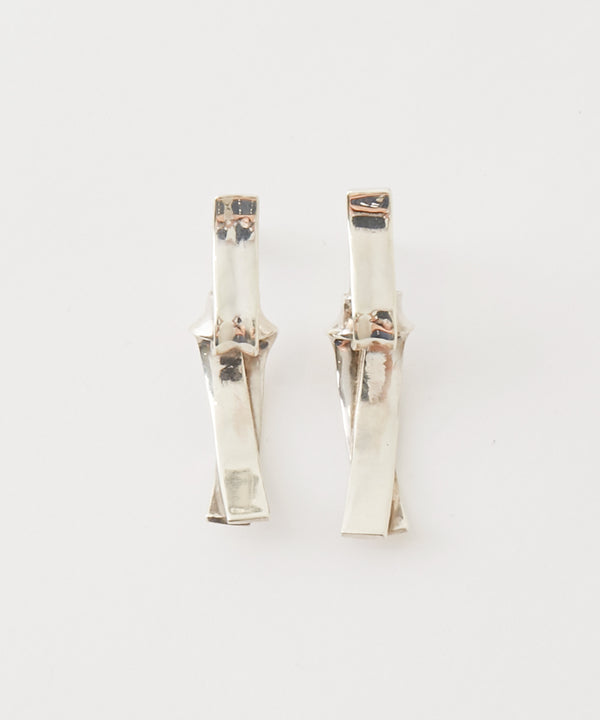 TWIST EARRING